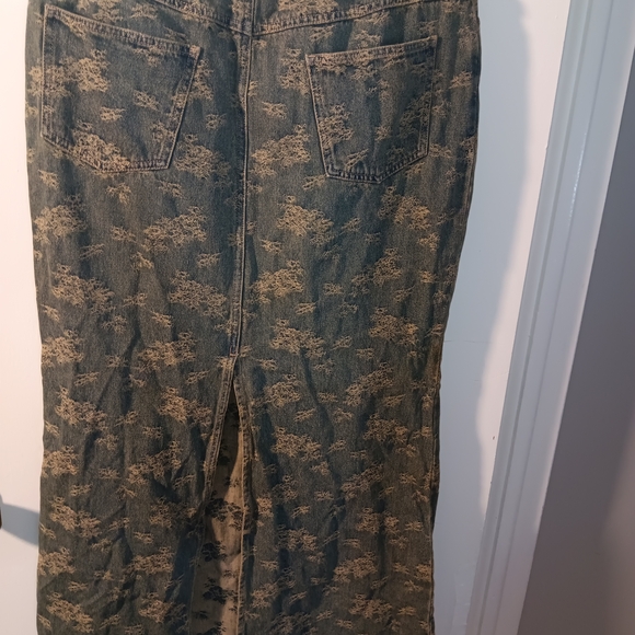 Newport News Blue Denim Skirt - Picture 5 of 5